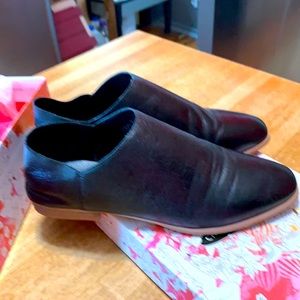 Black Ankle Boots/ LEATHER/ slip on/ in box